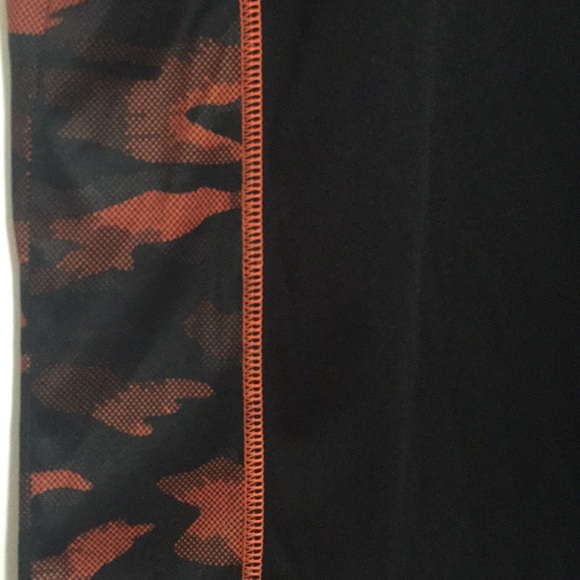 Black and orange camouflage Tee Shirt - Picture 3 of 4